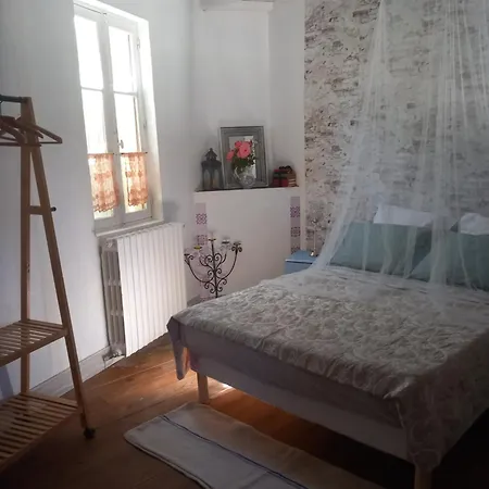 La Maison Aux Livres 3*