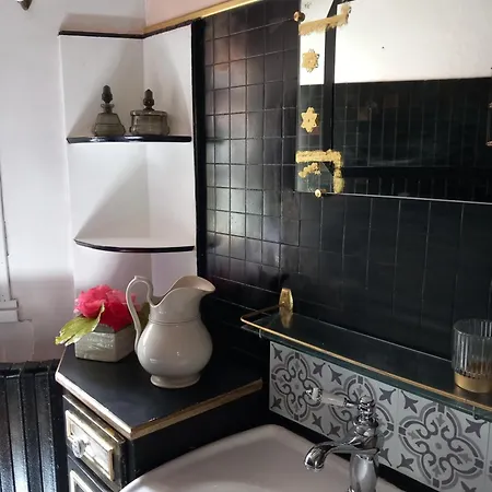 La Maison Aux Livres Oda ve Kahvaltı Rioux-Martin